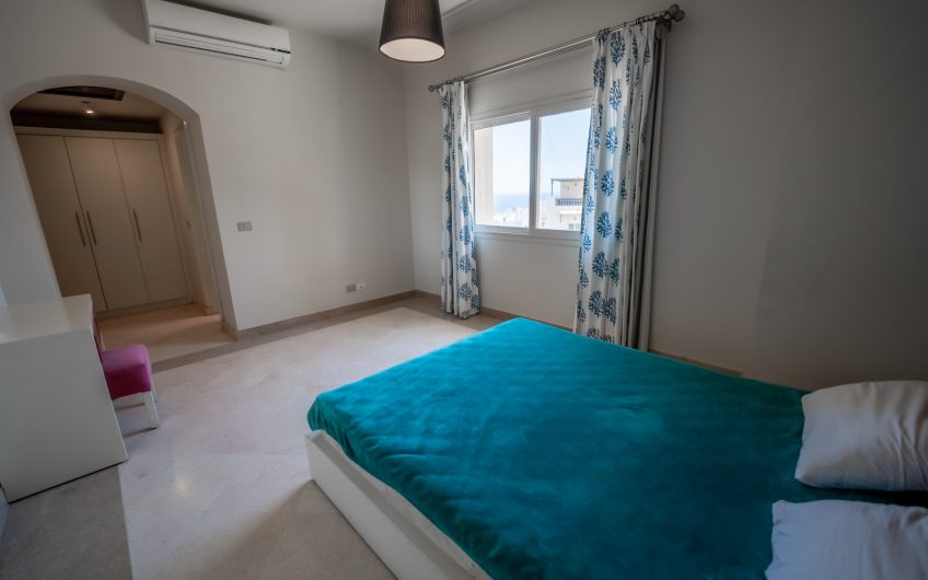 Very spacious apartment features 2 bedrooms and 2 bathrooms