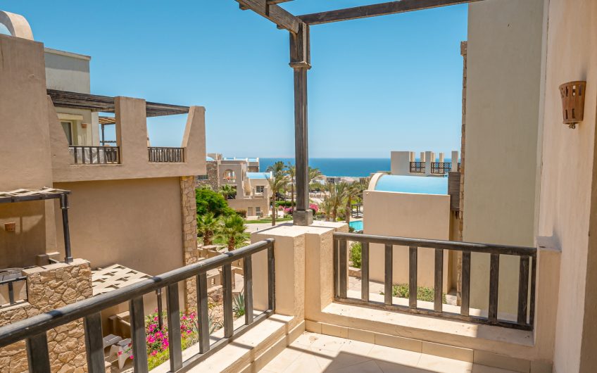 Very spacious apartment features 2 bedrooms and 2 bathrooms