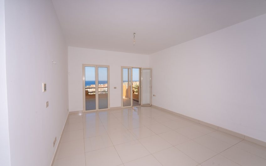 SHS-041 – 2 Bedroom Apartment with very spacious roof terrace