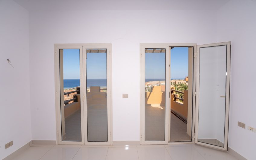 SHS-041 – 2 Bedroom Apartment with very spacious roof terrace