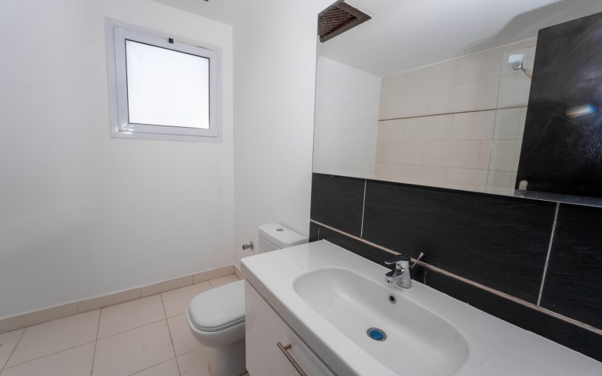 SHS-041 – 2 Bedroom Apartment with very spacious roof terrace
