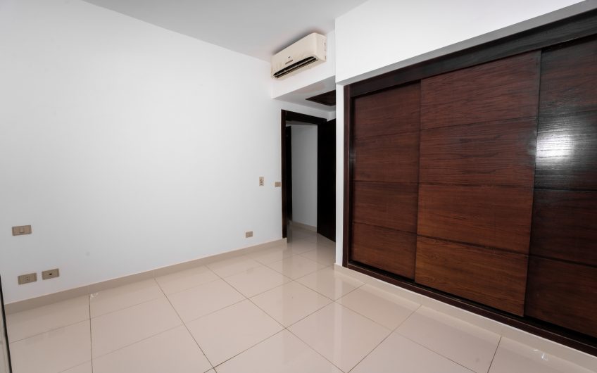SHS-041 – 2 Bedroom Apartment with very spacious roof terrace