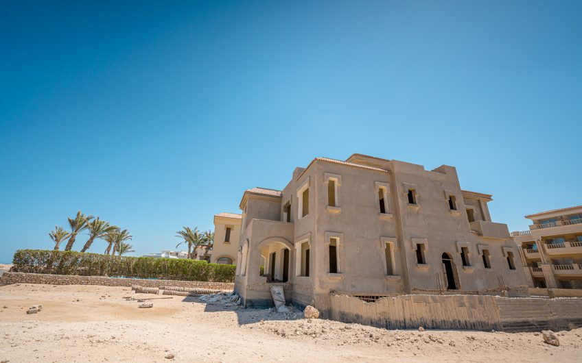 SHS-043 First Raw Beachfront Villa in Jamaran Sahl Hasheesh for Sale.
